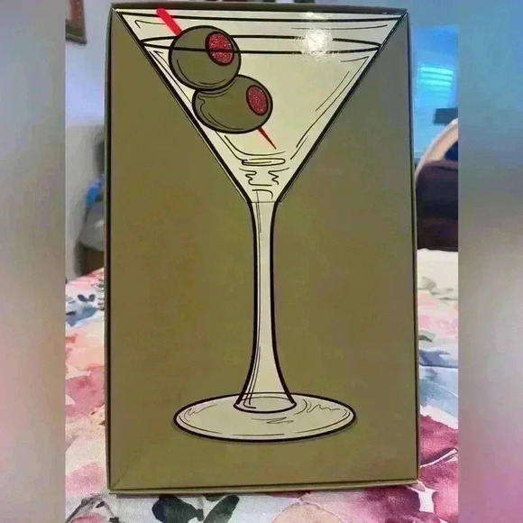 Kylie Jenner Cosmetics Kris Collection Pressed Powder Palette - Picture 2 of 8